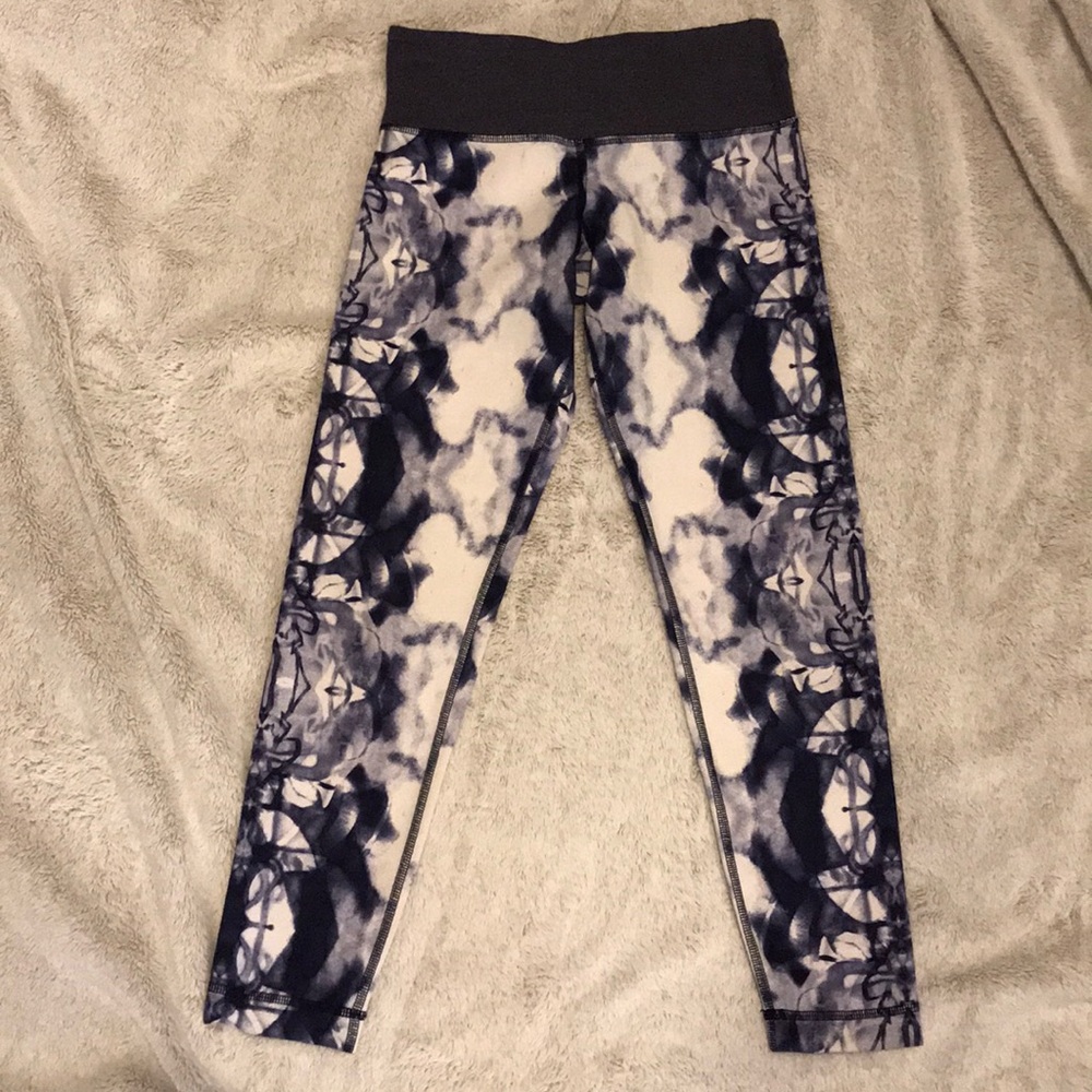 Lululemon Wunder Under crop